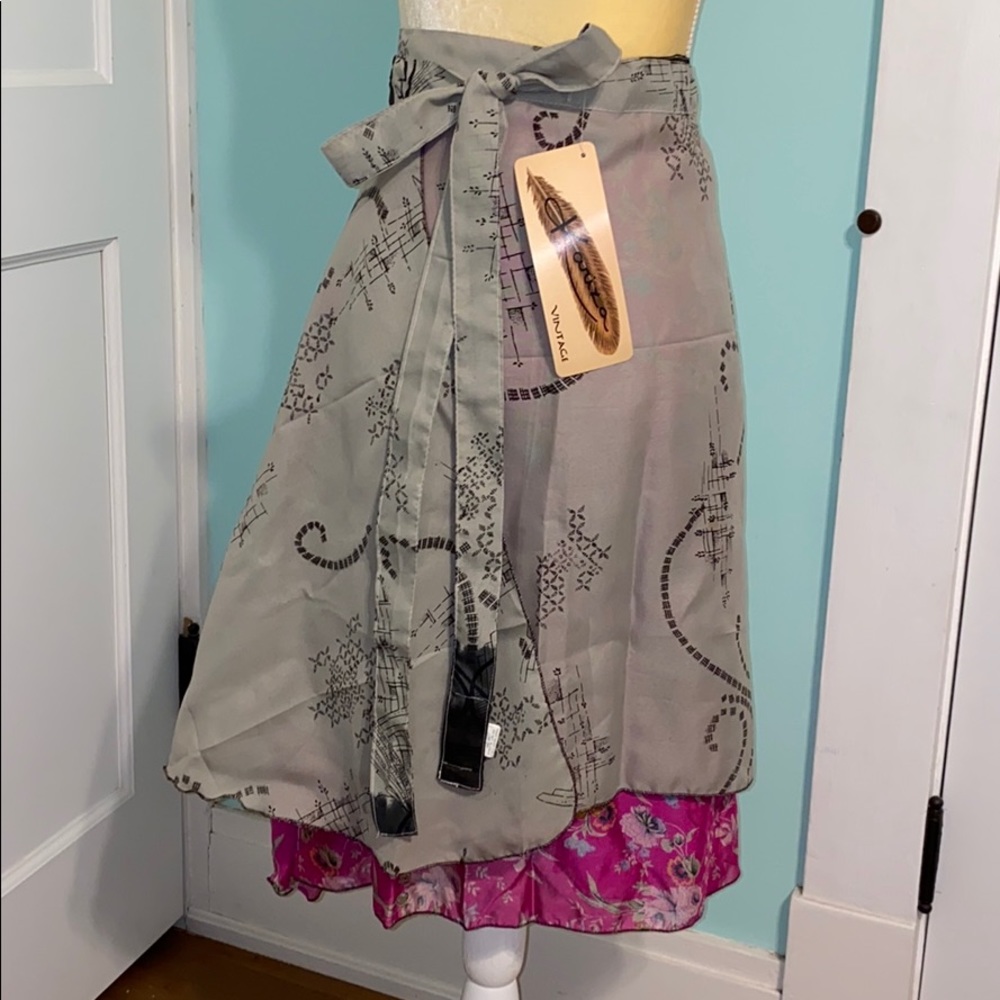 KARIZA silk-rayon versatile wrap dress/skirt - Picture 3 of 8